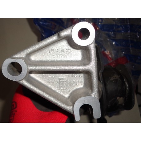 7537722 FIAT LANCIA  SUPPORTO MOTORE   per  FIAT UNO