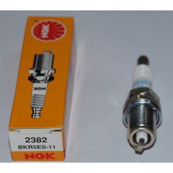 CANDELA NGK BKR5ES-11 STOCK 2382 (4 PZ) per FORD HYUNDAI NISSAN