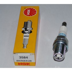 CANDELA NGK BKR6EKUB STOCK 3584 (4 pz) PER AUDI RENAULT SKODA VOLVO