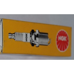 CANDELA NGK BP6EFS STOCK 3812 (4 PZ) PER CITROEN LAND ROVER MERCEDES